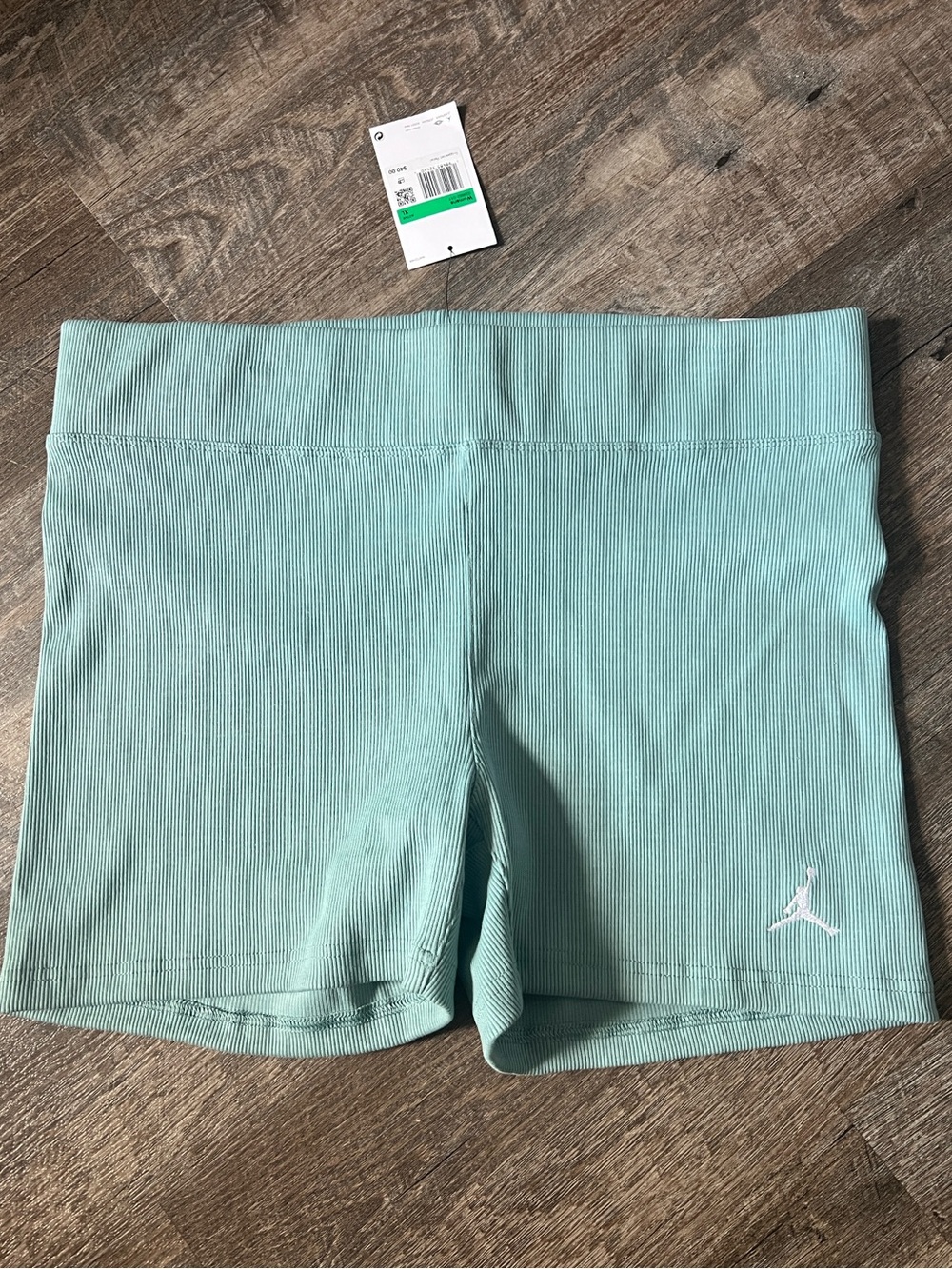 Jordan Brooklyn Essentials Women's 4" Tight Fit Mid Rise Shorts- Size XL